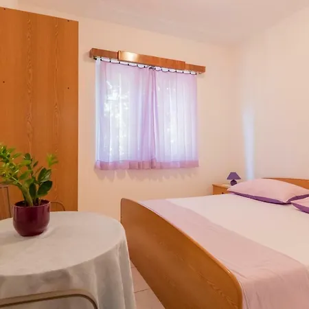 Amalia * Podgora