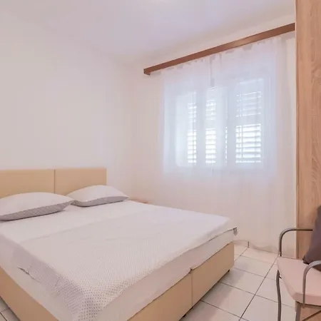 Amalia Apartment Podgora